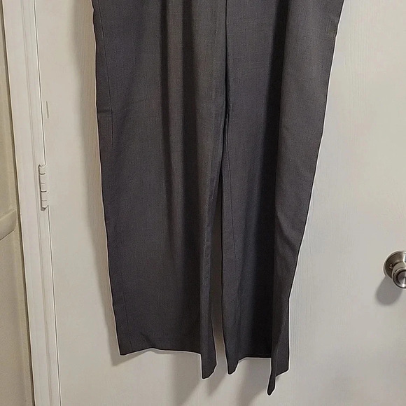 Women's Harve Benard Gray slacks - Picture 3 of 6